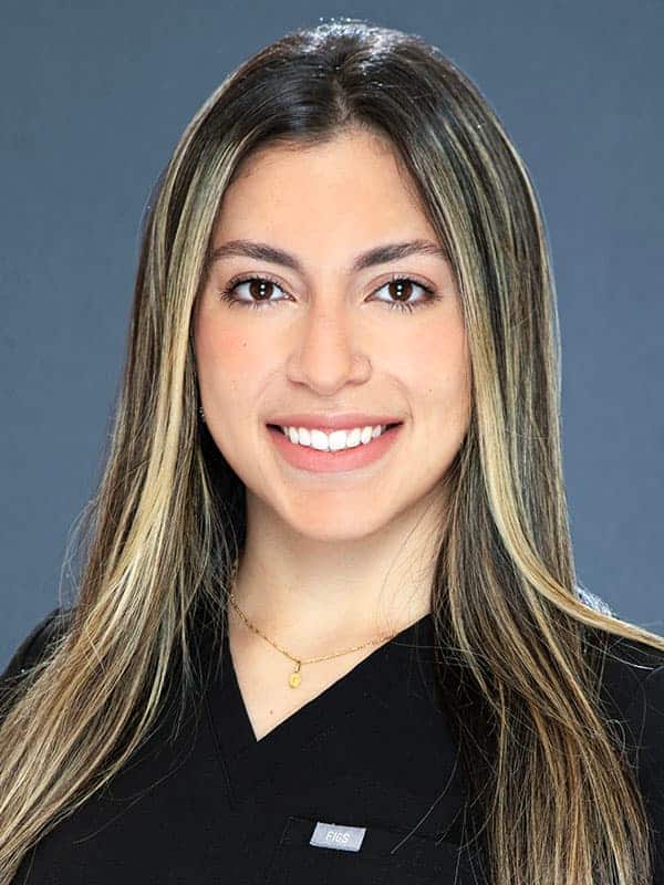 Paola - Assistant